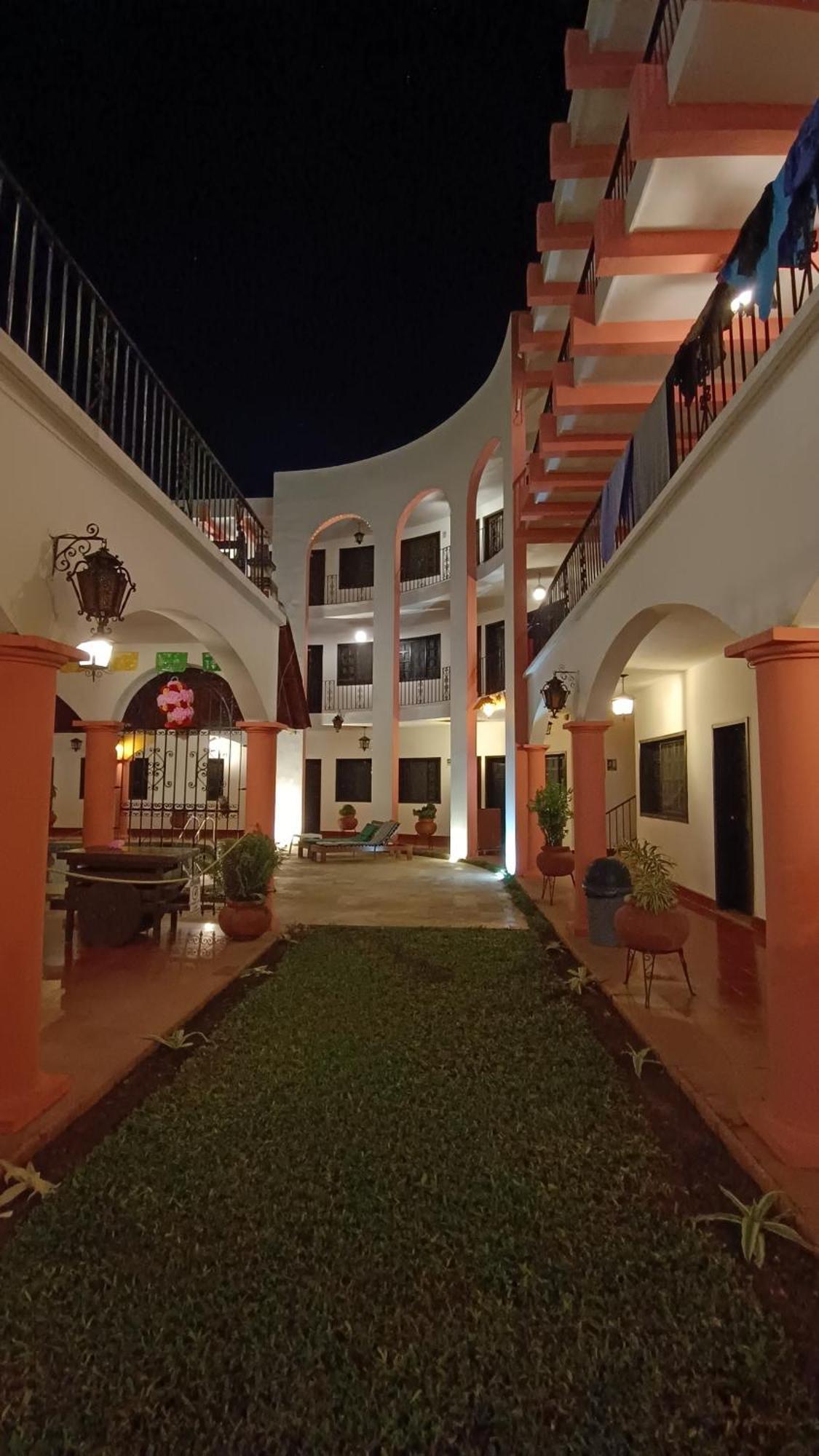 Hotel Zaci Βαγιαδολίδ Εξωτερικό φωτογραφία